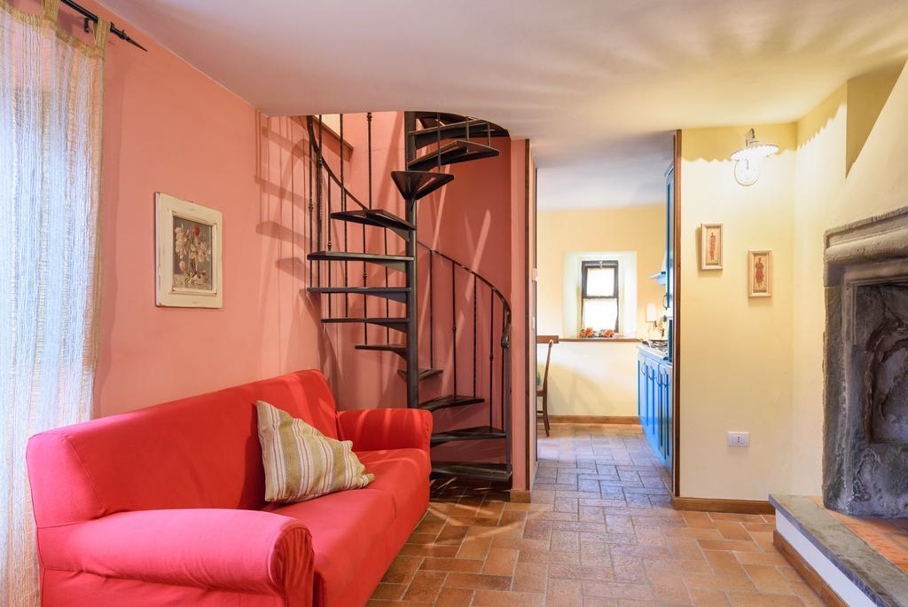 Il Borgo Dei Corsi - Charming Holiday Apartments Ortignano Raggiolo Exterior foto